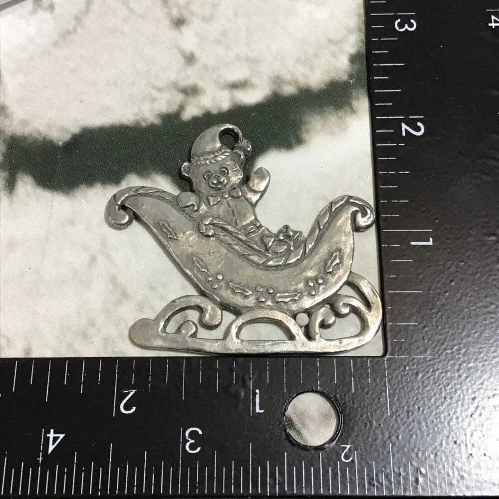 Vintage Christmas Ornament Teddy Bear In Santa’s Sleigh Flat Metal‎ 2”